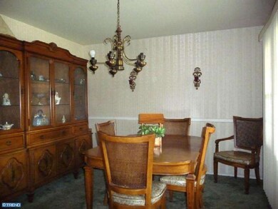 18 Primrose Ln, Willingboro, NJ 08046 - photo 6