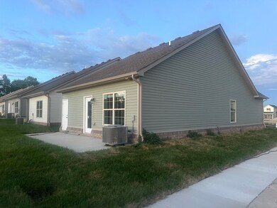 228 Harvest Park Dr, Berea, KY 40403 - photo 4