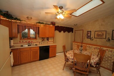 1115 W Burbank Ave, Janesville, WI 53546 - photo 7