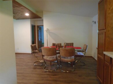 1924 N Wilhite St, Cleburne, TX 76031 - photo 5