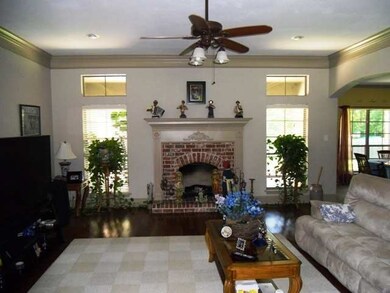 1126 1126 Ashwood, Tyler, TX 75703 - photo 2