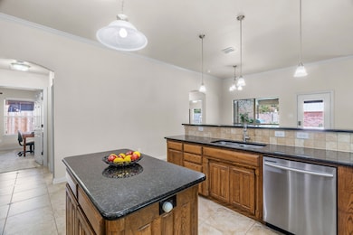 7040 Ridge Crest Dr, North Richland Hills, TX 76182 - photo 7