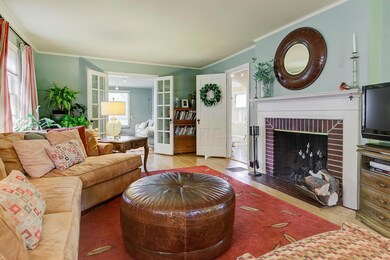 family room 2