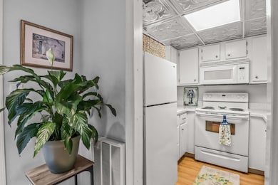 272 Craigville Beach Rd unit 2, Hyannis, MA 02601 - photo 7