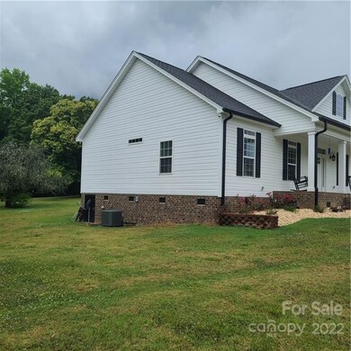 403 Farris Rd, Clover, SC 29710 - photo 5