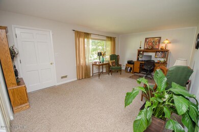 9400 Doewood Ln, Louisville, KY 40291 - photo 4