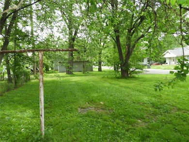 1503 Arrow Ave, Anderson, IN 46016 - photo 2