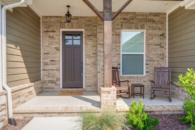 201 N Glengary Dr-5