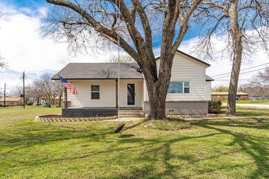 1611 N McDonald Ave, Decatur, TX 76234 - photo 3