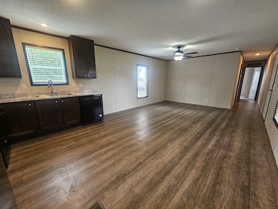 46000 Geddes Rd unit 255, Canton, MI 48188 - photo 3