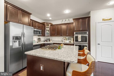 9016 Endicott Place, Lorton, VA 22079 - photo 7