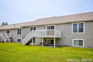 6-web-or-mls-2926 Redbird Ct, Holland-6