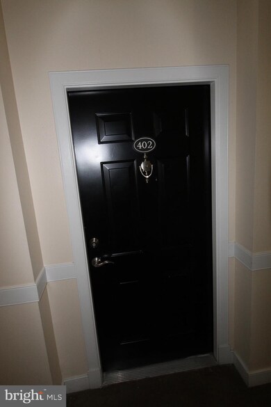 12909 Centre Park Cir unit 402, Oak Hill, VA 20171 - photo 2