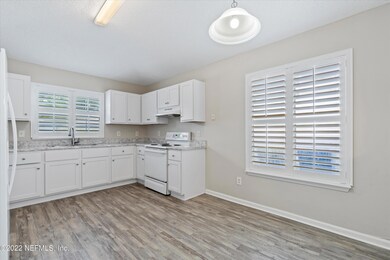 09-Kitchen