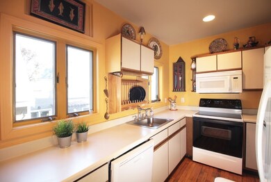 10 Coolidge St unit 10, Brookline, MA 02446 - photo 6