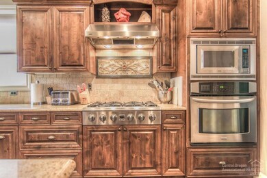 20090 Stonegate Dr, Bend, OR 97702 - photo 5