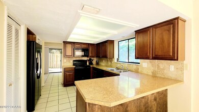 HUGE KITCHEN