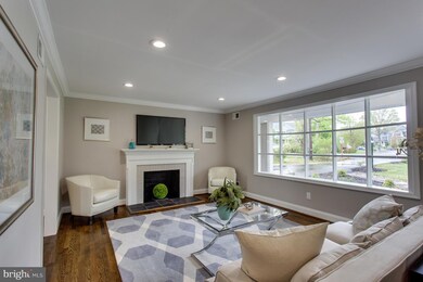 8637 Winthrop Dr, Alexandria, VA 22308 - photo 4