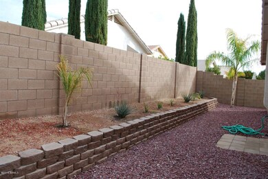Walled Rear Yard - Metal Gates on Sides