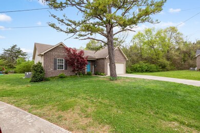 111 Garden Dr, Shelbyville, TN 37160 - photo 2