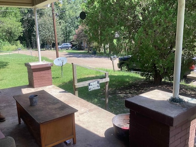 521 Mock St, Andalusia, AL 36420 - photo 2