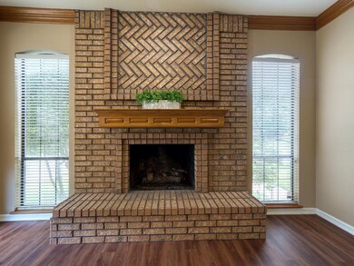 2204 Pine Thicket Ln, Bedford, TX 76021 - photo 6