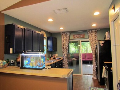 Kitchen Breakfast Bar