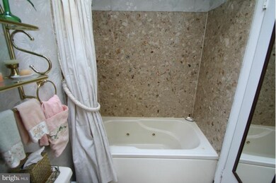 14816 Willoughby Rd, Upper Marlboro, MD 20772 - photo 2