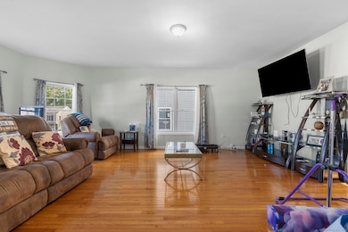 39 Infield St, Bridgeport, CT 06606 - photo 4