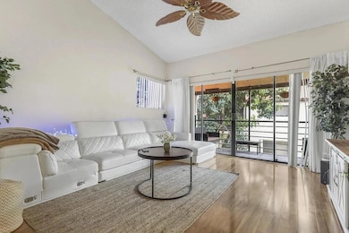 12 Via de Casas Sur unit 203, Boynton Beach, FL 33426 - photo 2