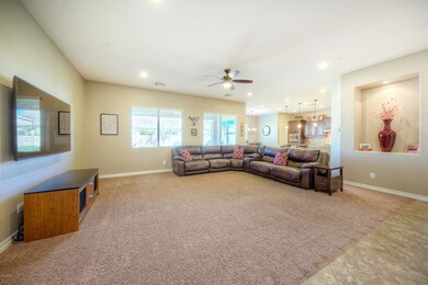 2484 E Tiffany Way