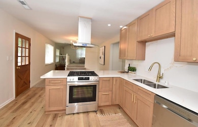 12226 W Washington St, Milwaukee, WI 53214 - photo 4