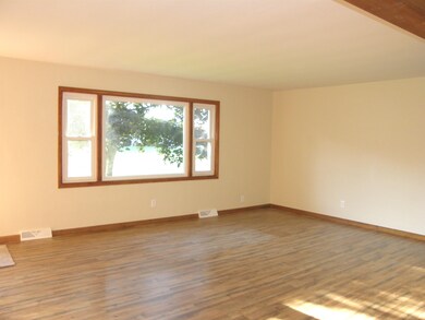 68824_Brady_6_LivingRoom