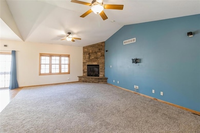 3112 Hart Ave, Des Moines, IA 50320 - photo 2