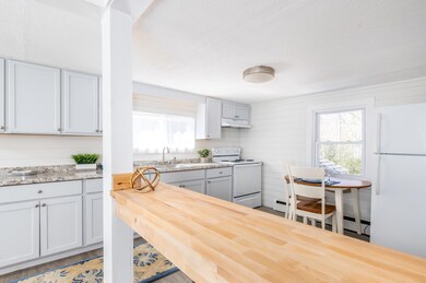 4 Loop Rd Topsham ME 04086 USA-large-016