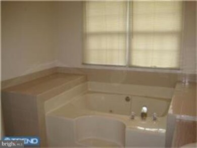 314 Lake Side Dr, Swedesboro, NJ 08085 - photo 3