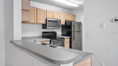 Kitchen with breakfast bar