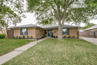 2004 Oakmeadow St, Bedford, TX 76021 - photo 4