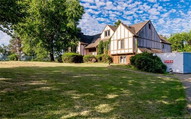 4613 S Skyline Dr, Floyds Knobs, IN 47119 - photo 2