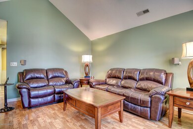 1501 Setter Ln Wilmington NC-large-006-3
