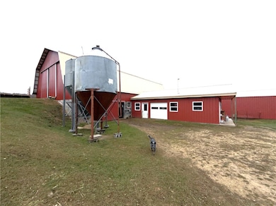 N24773 Washington Coulee Rd, Ettrick, WI 54627 - photo 4