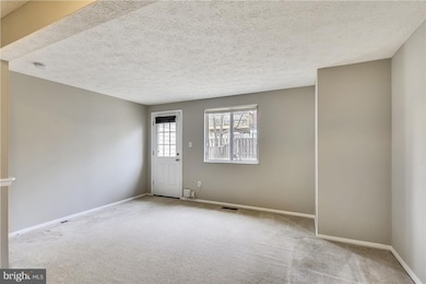 19120 Willow Spring Dr, Germantown, MD 20874 - photo 6