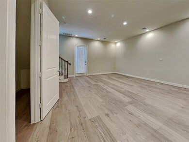 5712 Paul Quinn St, Houston, TX 77091 - photo 2