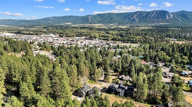 Photos, renderings, and plans may show community features, amenities, or homes with options and upgrades not included in the sale. Actual features may vary. Specifications, dimensions, and elevations may be modified without notice. Square footage and dimensions are estimates and not exact representations of the home’s final size or features.