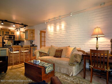 Living Room/Kitchen