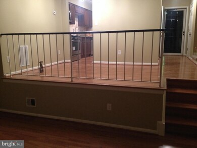 2076 Pilgrim Dr, Woodbridge, VA 22192 - photo 7