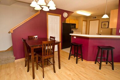 Dining area and breakfast bar - view into kitchen
