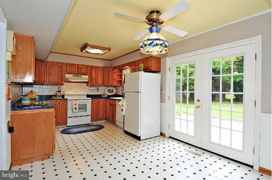 13007 Beechtree Ln, Bowie, MD 20715 - photo 3