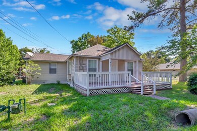 411 S Walnut St, Tomball, TX 77375 - photo 2