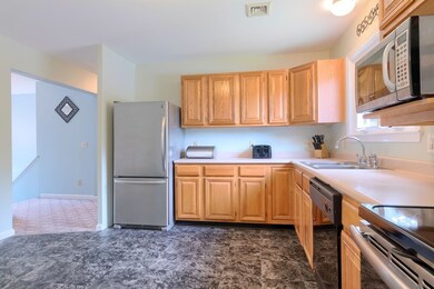 65 Brand Ave, Wilmington, MA 01887 - photo 6